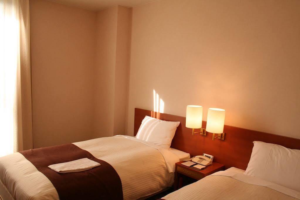 Hotel Crown Palais Kofu מראה חיצוני תמונה